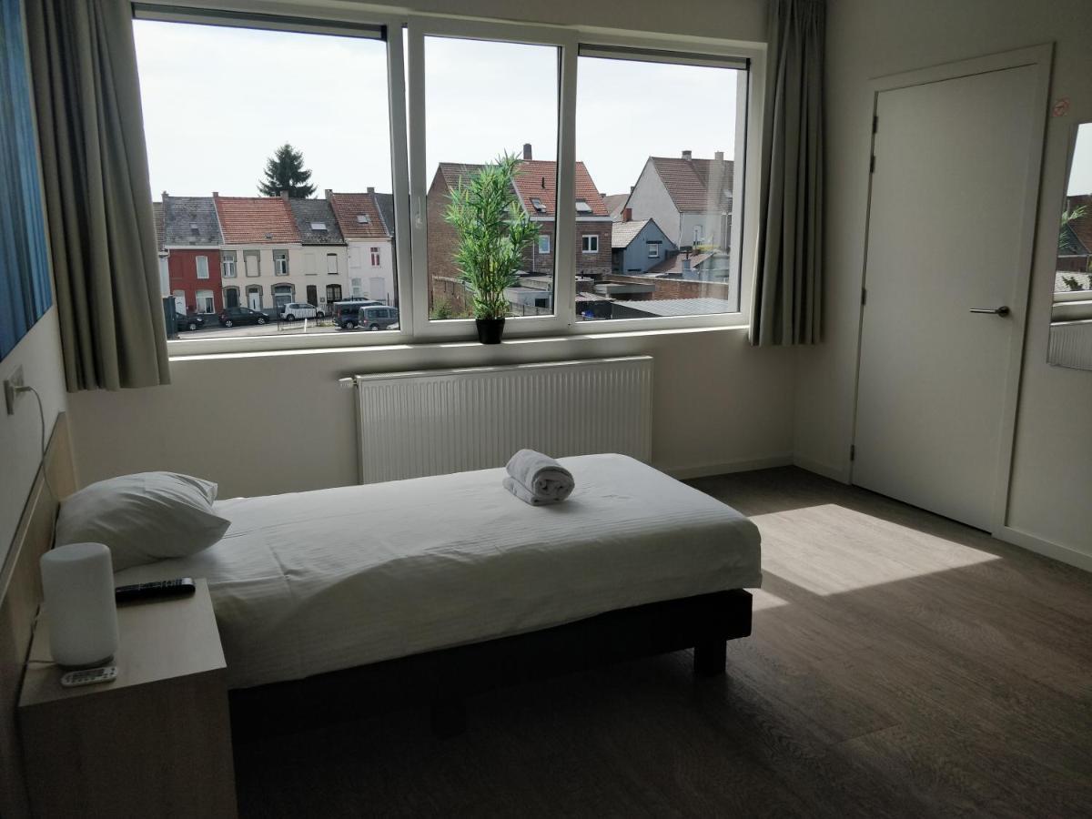 Zorghotel Prinsenhof รอนเซ ภายนอก รูปภาพ